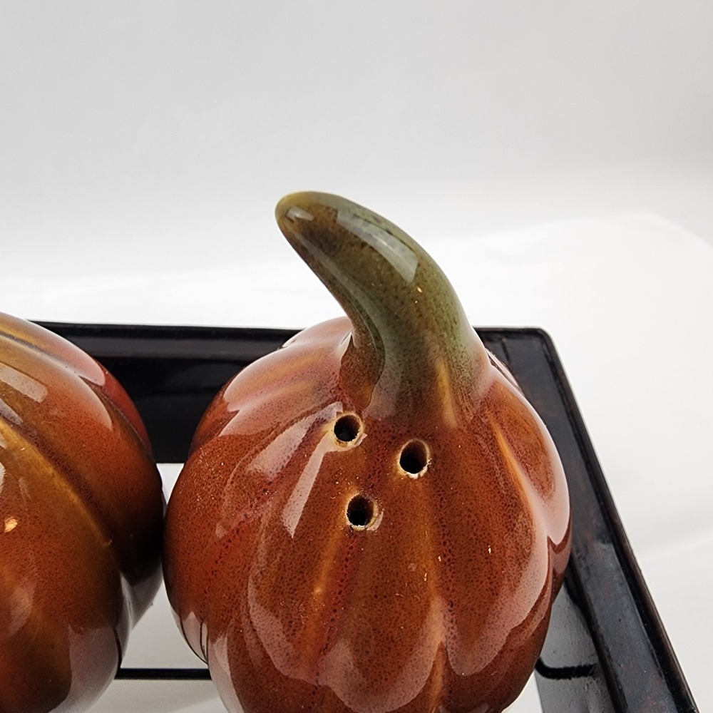 Pumpkin Shaped Salt and Pepper Shaker Set in a Wagon Holder Fall Thanksgiving - Picture 4 of 11